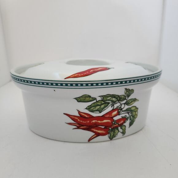 BIA Cordon Bleu casserole dish with lid - Picture 4 of 7